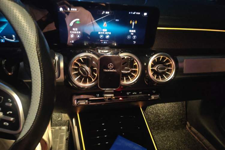 Used Mercedes-Benz GLB 2020 Updated GLB 200 Dynamic Edition Audio And AC Panel