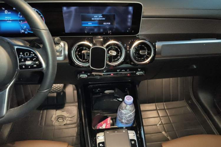 Used Mercedes-Benz GLB 2020 GLB 200 Dynamic Edition Audio And AC Panel