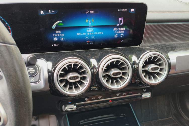 Used Mercedes-Benz GLB 2020 GLB 200 Stylish Edition Audio And AC Panel