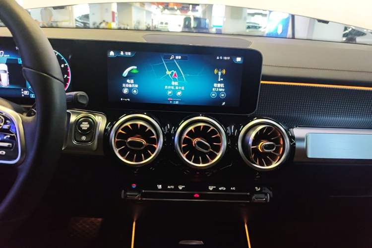 Used Mercedes-Benz GLB 2020 Updated GLB 200 Dynamic Edition Audio And AC Panel