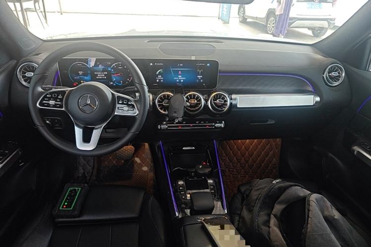Used Mercedes-Benz GLB 2020 Updated GLB 200 Dynamic Edition Center Console