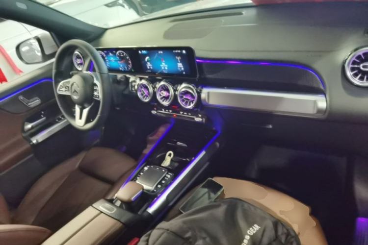 Used Mercedes-Benz GLB 2020 Updated GLB 200 Dynamic Edition Center Console