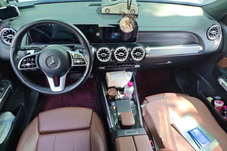 Used Mercedes-Benz GLB 2020 Facelift GLB 200 Fashion Edition Center Console
