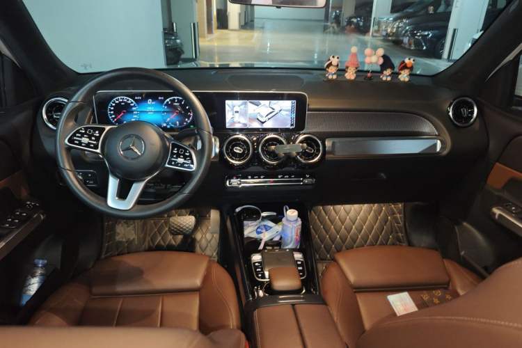 Used Mercedes-Benz GLB 2020 GLB 200 Dynamic Edition Center Console