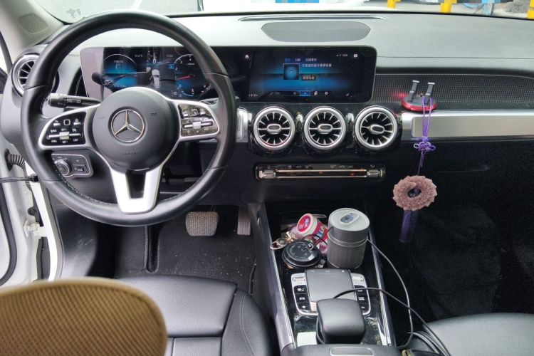 Used Mercedes-Benz GLB 2020 GLB 200 Stylish Edition Center Console