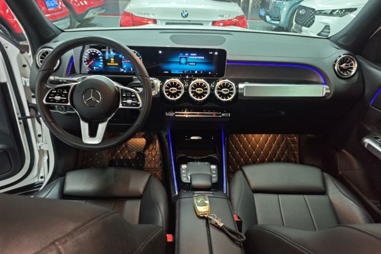 Used Mercedes-Benz GLB 2020 Updated GLB 200 Dynamic Edition Center Console