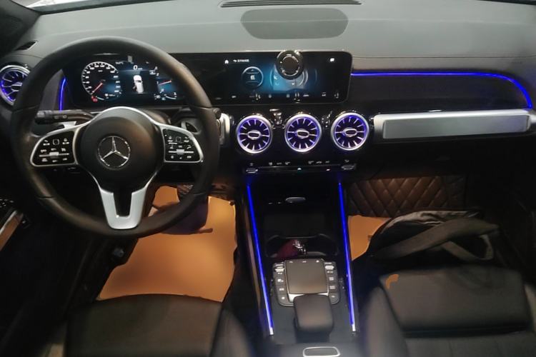 Used Mercedes-Benz GLB 2020 Updated GLB 200 Dynamic Edition Center Console