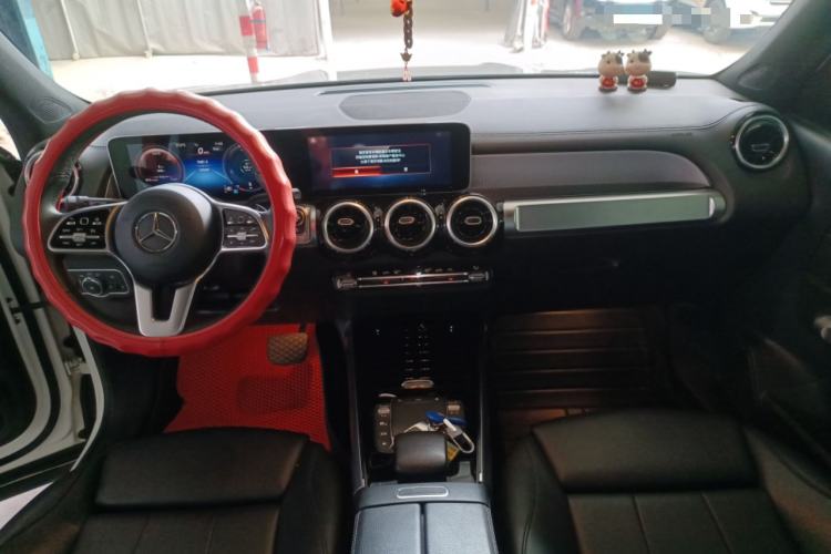 Used Mercedes-Benz GLB 2020 GLB 180 Fashion Model Center Console
