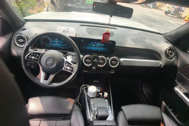 Used Mercedes-Benz GLB 2020 Updated GLB 200 Dynamic Edition Center Console