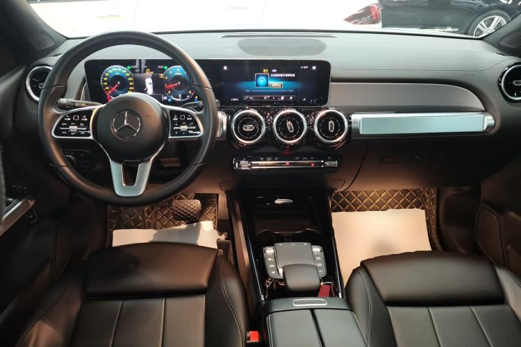 Used Mercedes-Benz GLB 2020 GLB 180 Fashion Model Center Console