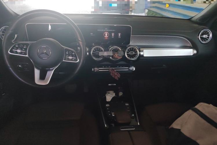 Used Mercedes-Benz GLB 2020 GLB 200 Dynamic Edition Center Console