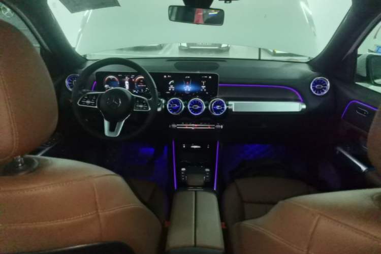 Used Mercedes-Benz GLB 2020 Updated GLB 200 Dynamic Edition Center Console
