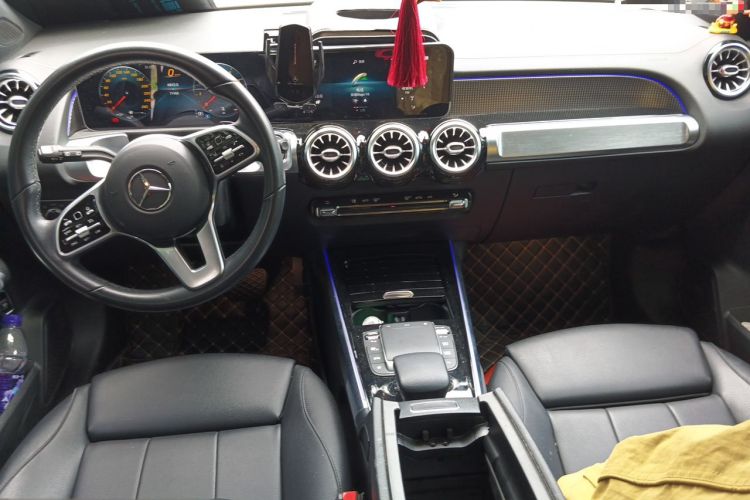 Used Mercedes-Benz GLB 2020 Updated GLB 200 Dynamic Edition Center Console