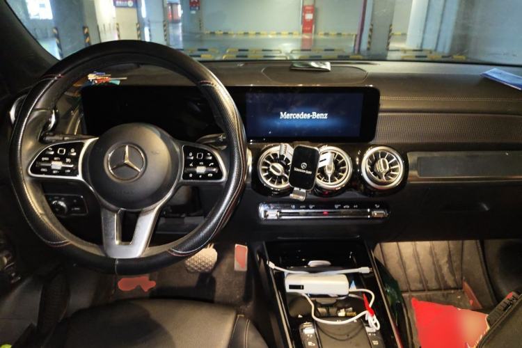 Used Mercedes-Benz GLB 2020 Updated GLB 200 Dynamic Edition Center Console