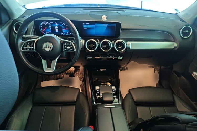 Used Mercedes-Benz GLB 2020 GLB 200 Dynamic Edition Center Console
