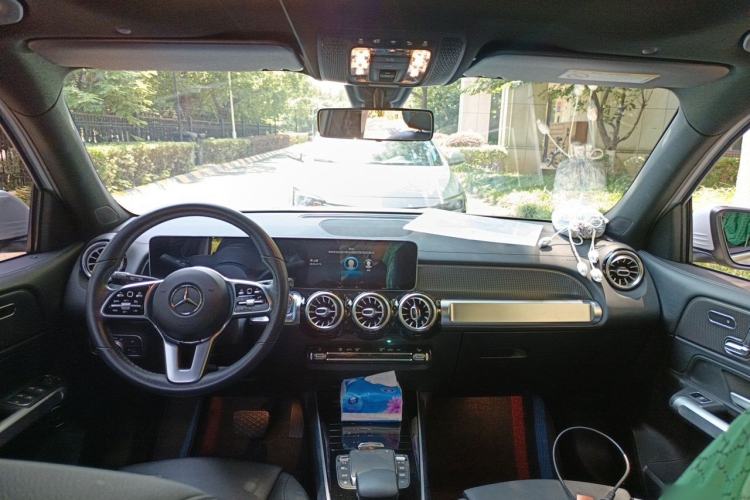 Used Mercedes-Benz GLB 2020 Facelift GLB 200 Fashion Edition Center Console