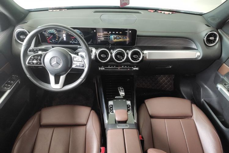 Used Mercedes-Benz GLB 2020 GLB 200 Dynamic Edition Center Console