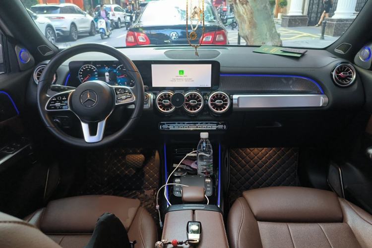 Used Mercedes-Benz GLB 2020 Facelift GLB 200 Fashion Edition Center Console