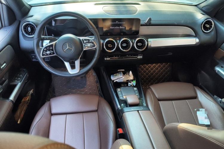 Used Mercedes-Benz GLB 2020 GLB 180 Dynamic Edition Center Console