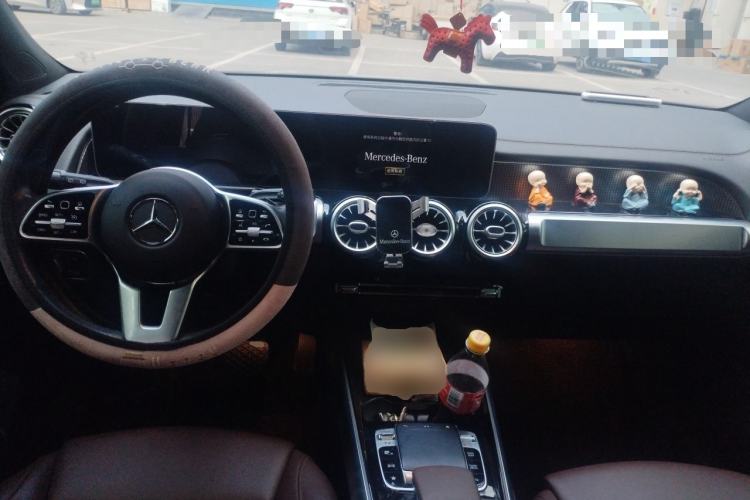 Used Mercedes-Benz GLB 2020 GLB 200 Stylish Edition Center Console
