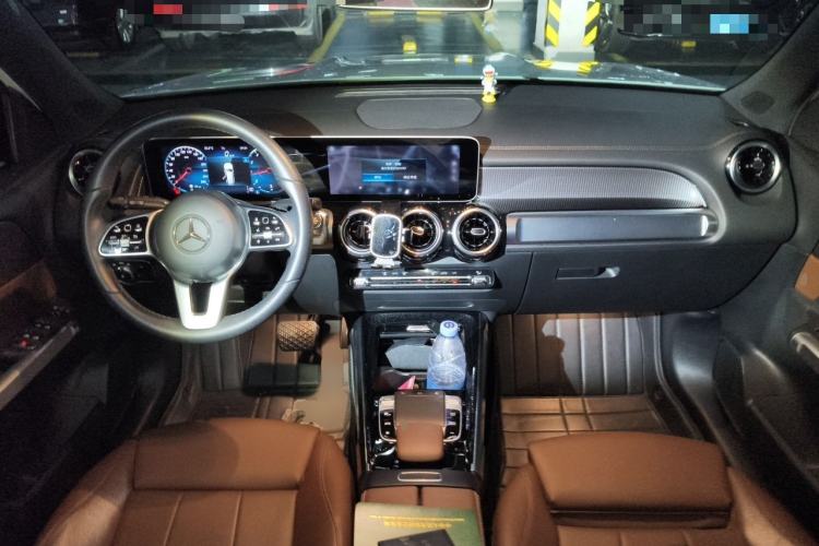 Used Mercedes-Benz GLB 2020 GLB 200 Dynamic Edition Center Console