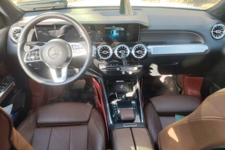 Used Mercedes-Benz GLB 2020 Facelift GLB 200 Fashion Edition Center Console