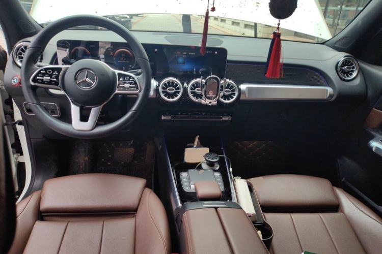 Used Mercedes-Benz GLB 2020 Updated GLB 200 Dynamic Edition Center Console