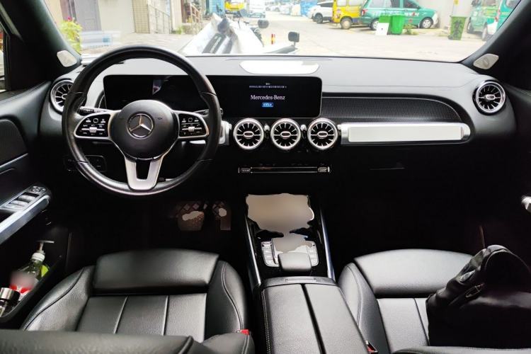 Used Mercedes-Benz GLB 2020 Updated GLB 200 Dynamic Edition Center Console