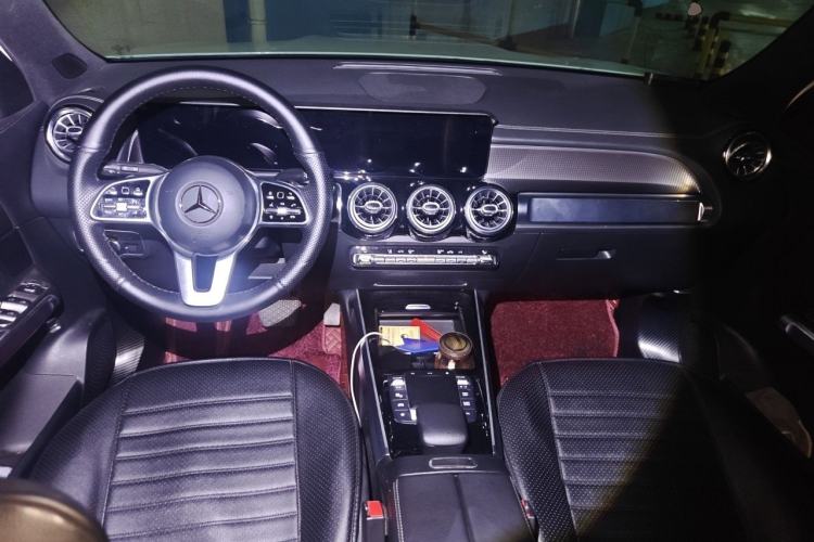 Used Mercedes-Benz GLB 2020 Facelift GLB 200 Fashion Edition Center Console