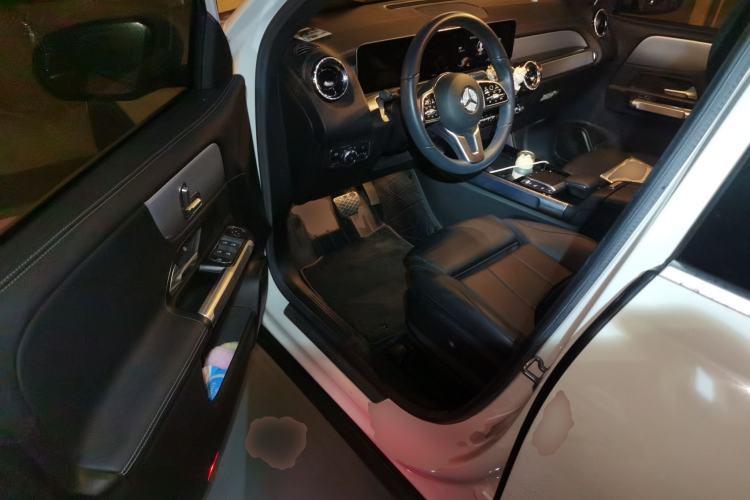 Used Mercedes-Benz GLB 2020 GLB 180 Dynamic Edition Driver Seat