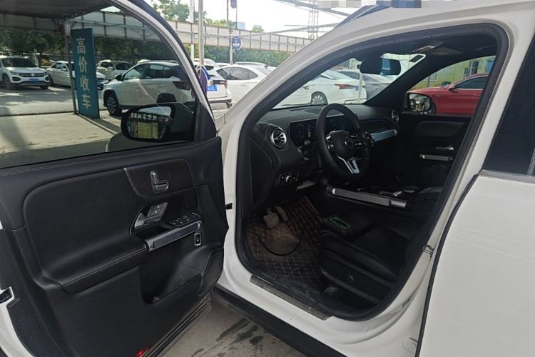 Used Mercedes-Benz GLB 2020 Updated GLB 200 Dynamic Edition Driver Seat