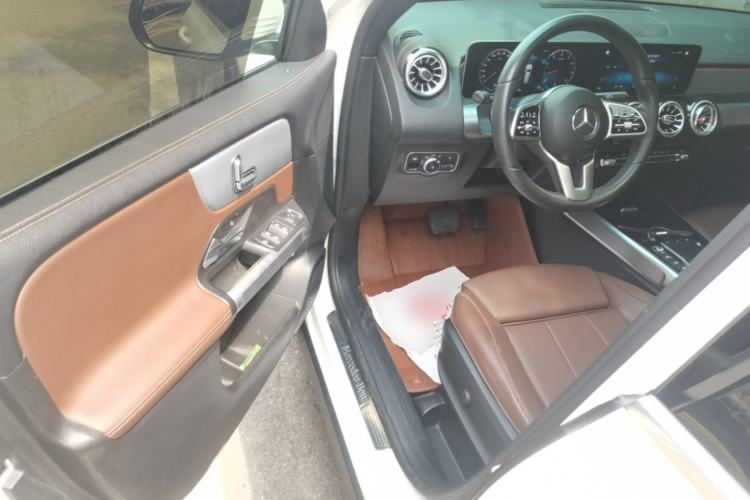 Used Mercedes-Benz GLB 2020 GLB 180 Dynamic Edition Driver Seat