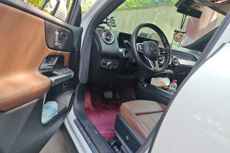Used Mercedes-Benz GLB 2020 Facelift GLB 200 Fashion Edition Driver Seat