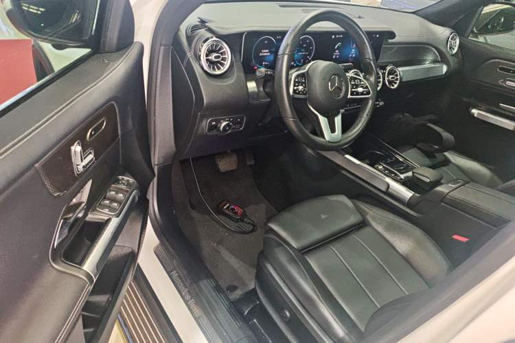 Used Mercedes-Benz GLB 2020 Facelift GLB 200 Fashion Edition Driver Seat