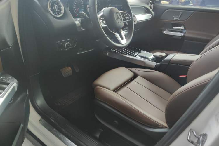 Used Mercedes-Benz GLB 2020 GLB 200 Stylish Edition Driver Seat