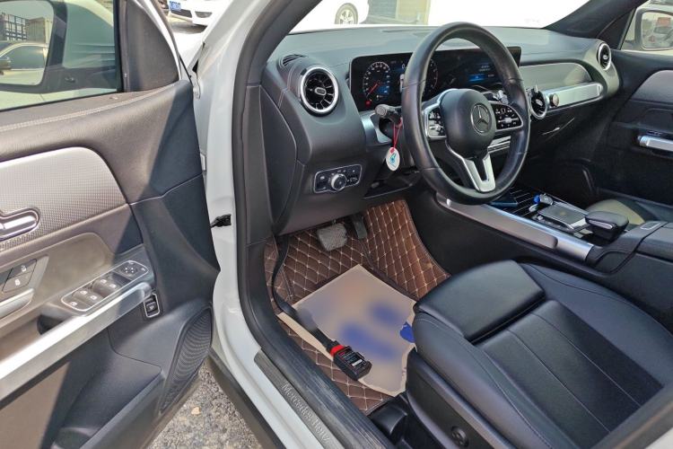 Used Mercedes-Benz GLB 2020 GLB 180 Dynamic Edition Driver Seat