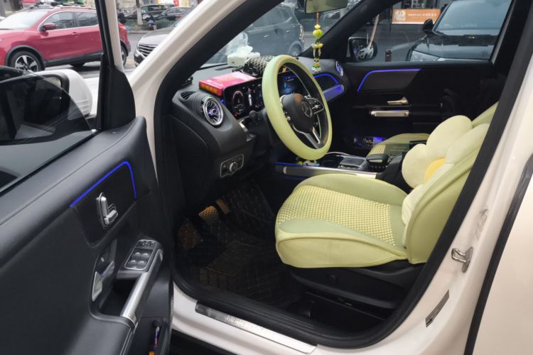Used Mercedes-Benz GLB 2020 Updated GLB 200 Dynamic Edition Driver Seat