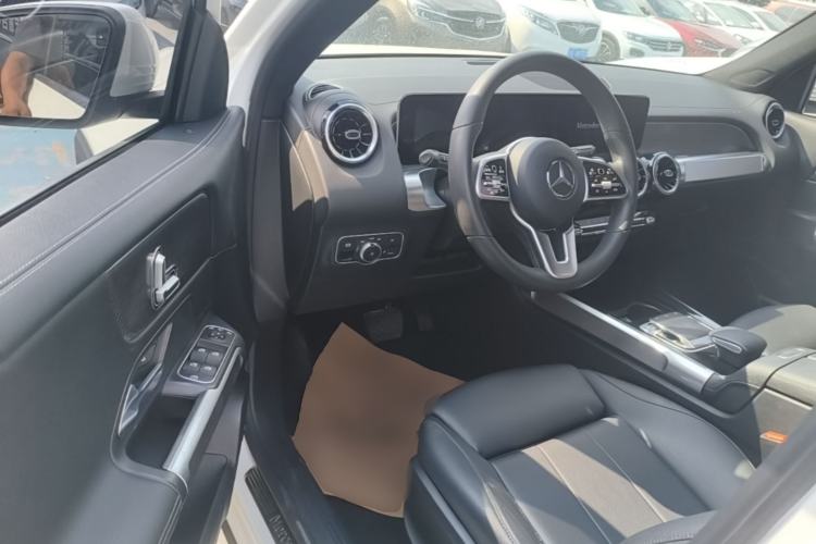 Used Mercedes-Benz GLB 2020 GLB 200 Dynamic Edition Driver Seat