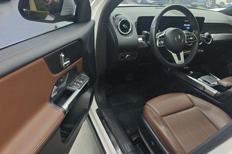 Used Mercedes-Benz GLB 2020 GLB 200 Dynamic Edition Driver Seat