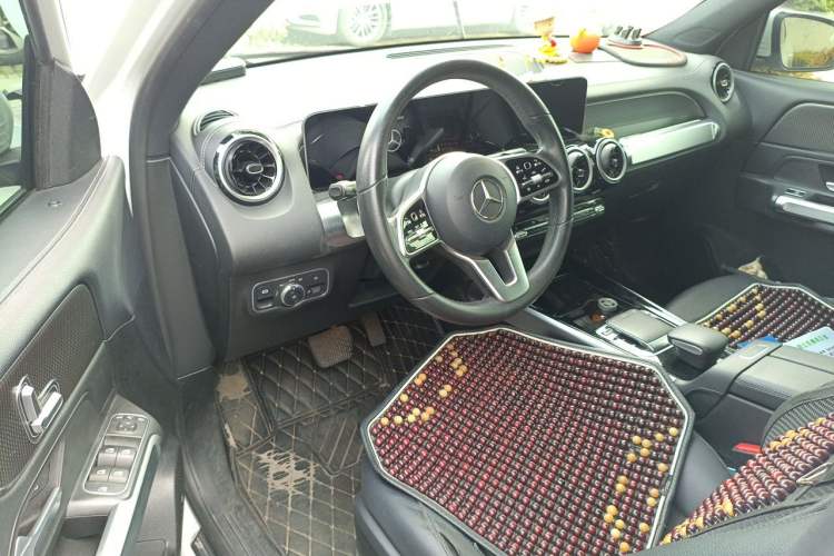 Used Mercedes-Benz GLB 2020 GLB 200 Dynamic Edition Driver Seat