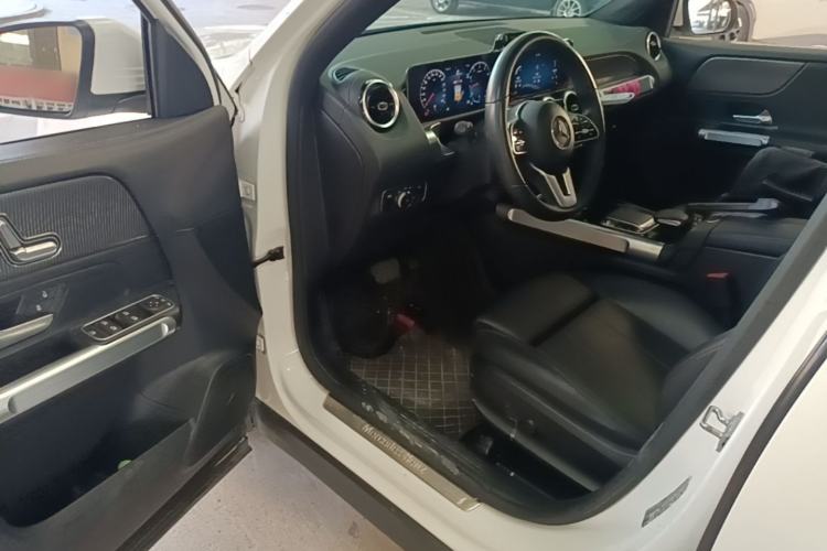 Used Mercedes-Benz GLB 2020 GLB 200 Dynamic Edition Driver Seat