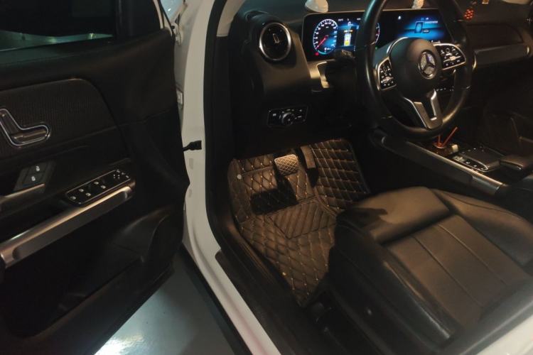 Used Mercedes-Benz GLB 2020 GLB 200 Dynamic Edition Driver Seat