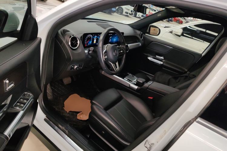 Used Mercedes-Benz GLB 2020 GLB 200 Dynamic Edition Driver Seat