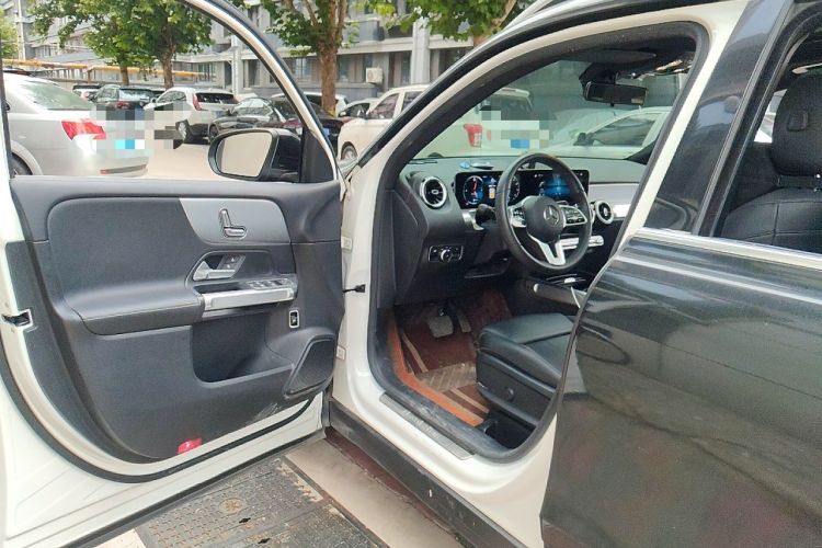 Used Mercedes-Benz GLB 2020 GLB 180 Dynamic Edition Driver Seat