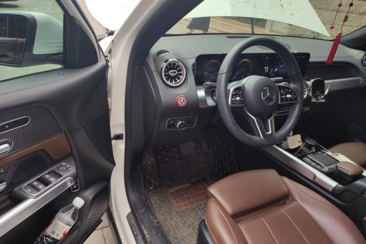 Used Mercedes-Benz GLB 2020 Updated GLB 200 Dynamic Edition Driver Seat