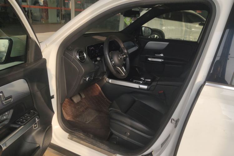 Used Mercedes-Benz GLB 2020 GLB 180 Dynamic Edition Driver Seat