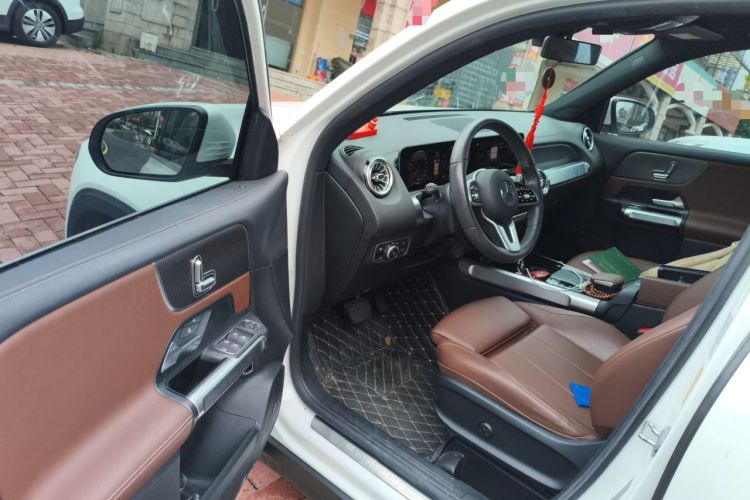 Used Mercedes-Benz GLB 2020 GLB 200 Stylish Edition Driver Seat