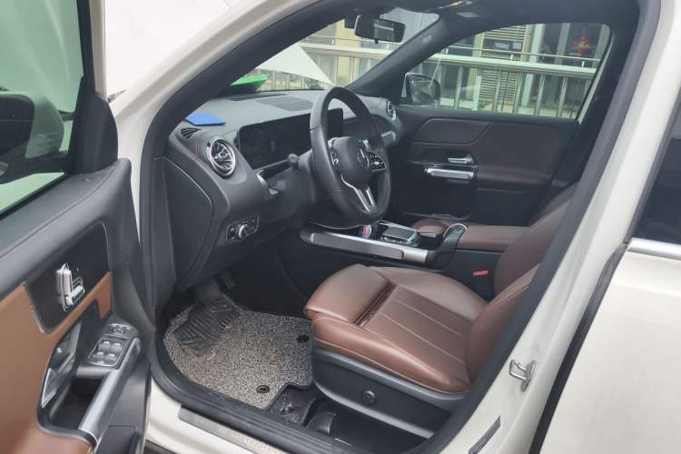 Used Mercedes-Benz GLB 2020 Updated GLB 200 Dynamic Edition Driver Seat