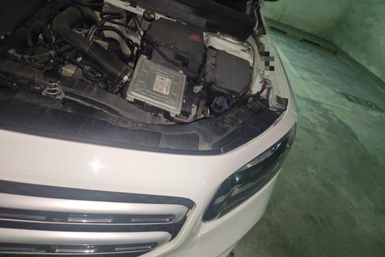 Used Mercedes-Benz GLB 2020 GLB 180 Fashion Model Engine Bay Left