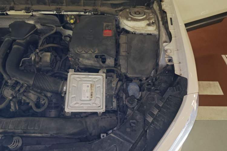 Used Mercedes-Benz GLB 2020 Facelift GLB 200 Fashion Edition Engine Bay Left